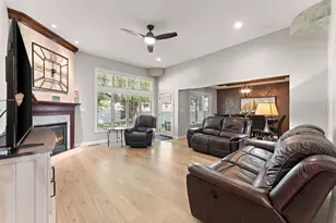 8530 Heather Ct, Saint John, IN 46373 - Photo 7