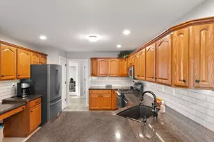 8530 Heather Ct, Saint John, IN 46373 - Photo 15