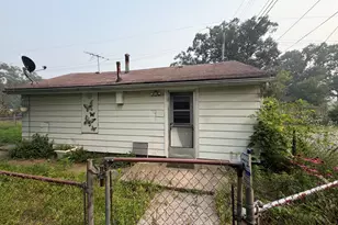 2752 Greene St, Lake Station, IN 46405 - Photo 7
