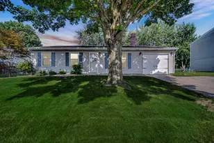 2208 Berwick Dr, Valparaiso, IN 46383 - Photo 17