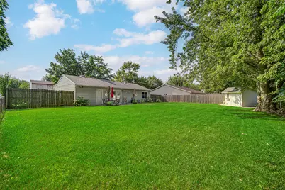 2208 Berwick Drive, Valparaiso, IN 46383 - Photo 15
