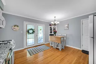 2208 Berwick Dr, Valparaiso, IN 46383 - Photo 5