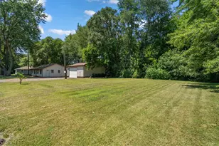 5082 Concord Ave, Portage, IN 46368 - Photo 3