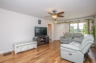 7849 Wright St, Merrillville, IN 46410 - Photo 7