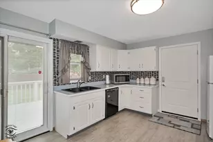 7713 Wallace St, Merrillville, IN 46410 - Photo 7