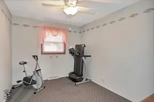 7713 Wallace St, Merrillville, IN 46410 - Photo 13