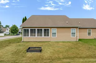 1755 E 105th Ave, Crown Point, IN 46307 - Photo 5