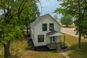 226 W William St, Michigan City, IN 46360 - Photo 3