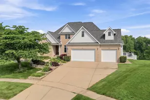 2654 Mariestad Dr, Valparaiso, IN 46385 - Photo 3