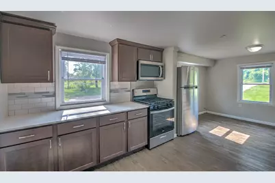 3138 W 45th Avenue, Gary, IN 46408 - Photo 9