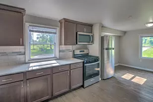 3138 W 45th Ave, Gary, IN 46408 - Photo 9