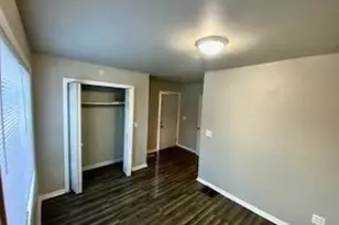 4446 Madison St, Gary, IN 46408 - Photo 9