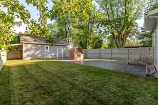 1147 W 62nd Ave, Merrillville, IN 46410 - Photo 27
