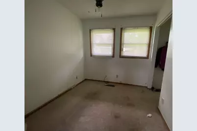 8200 Rosewood Court, Highland, IN 46322 - Photo 5