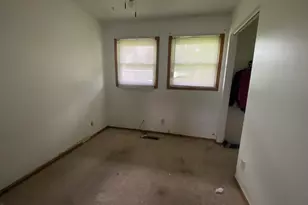 8200 Rosewood Ct, Highland, IN 46322 - Photo 5