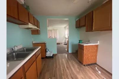 8200 Rosewood Court, Highland, IN 46322 - Photo 3