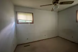 8200 Rosewood Ct, Highland, IN 46322 - Photo 7