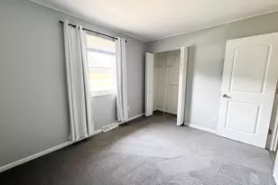 4040 Kingsway Dr, Crown Point, IN 46307 - Photo 11