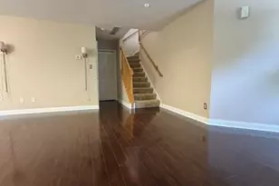 911 Penny Ct, Hobart, IN 46342 - Photo 5