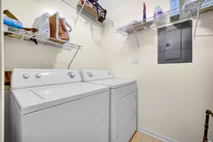 9810 Wildwood Cir, Munster, IN 46321 - Photo 15