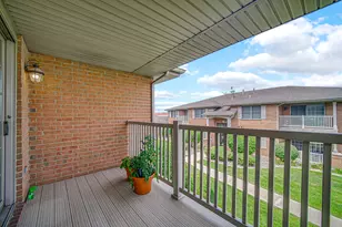 9810 Wildwood Cir, Munster, IN 46321 - Photo 17