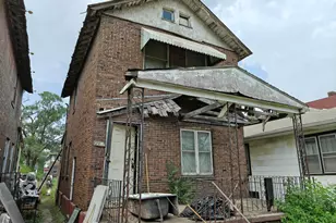 216 Ellsworth St, Gary, IN 46404 - Photo 3