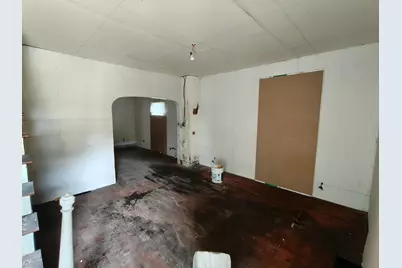 216 Ellsworth Street, Gary, IN 46404 - Photo 5