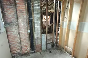 216 Ellsworth St, Gary, IN 46404 - Photo 9