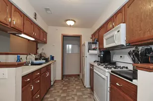 2021 W 75th Pl, Merrillville, IN 46410 - Photo 7