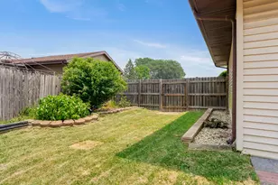2440 Springhill Dr, Schererville, IN 46375 - Photo 25