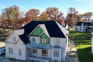 9620 Creekview Dr, Saint John, IN 46373 - Photo 1