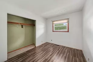 106 Crestwood Dr, Michigan City, IN 46360 - Photo 9