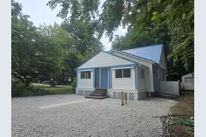 8416 E Lindstrom Lane, New Carlisle, IN 46552 - Photo 3