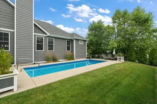 1976 Franklin Dr, Crown Point, IN 46307 - Photo 3