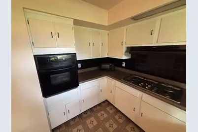 4004 E 109th Avenue, Crown Point, IN 46307 - Photo 11