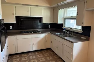 4004 E 109th Ave, Crown Point, IN 46307 - Photo 9