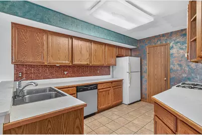 625 W 93rd Court, Crown Point, IN 46307 - Photo 7