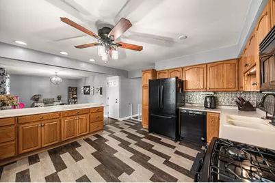 2305 Hollandale Drive, Valparaiso, IN 46383 - Photo 7