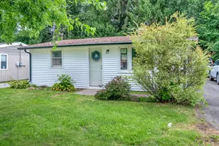 400 Woodlawn Ave, Chesterton, IN 46304 - Photo 3