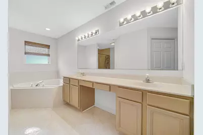 8220 Pointe Drive, Crown Point, IN 46307 - Photo 15