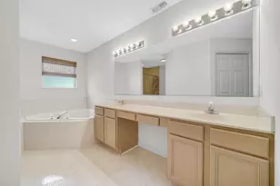 8220 Pointe Dr, Crown Point, IN 46307 - Photo 15