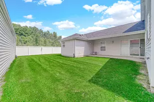 8220 Pointe Dr, Crown Point, IN 46307 - Photo 19