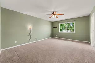 540 Sunflower Ln, Dyer, IN 46311 - Photo 11