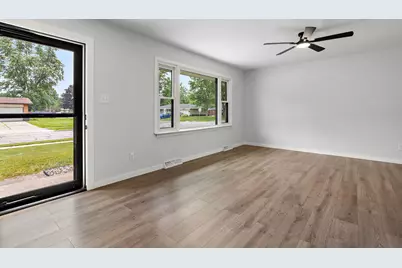 6384 Fallen Timbers Avenue, Portage, IN 46368 - Photo 5