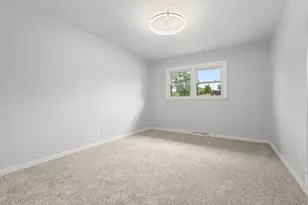 6384 Fallen Timbers Ave, Portage, IN 46368 - Photo 13