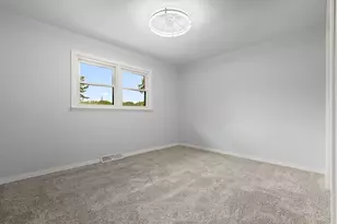 6384 Fallen Timbers Ave, Portage, IN 46368 - Photo 15