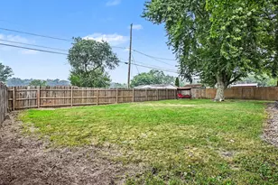 504 Exeter Rd, Kingsford Heights, IN 46346 - Photo 15