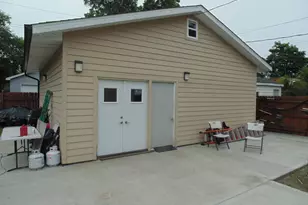 3653 Iowa St, Lake Station, IN 46405 - Photo 27