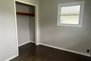 830 W 39th Ave, Hobart, IN 46342 - Photo 13