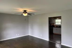 830 W 39th Ave, Hobart, IN 46342 - Photo 7